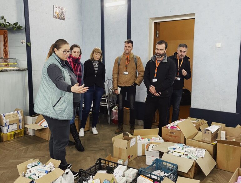 NP team working with a local group in Zaporizhzhia